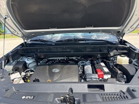 Used 2022 Toyota Highlander XLE image 33