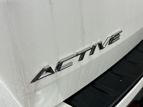 Certified 2025 Ford Explorer Active w/ Active Comfort Package RWD image 7
