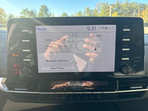 Used 2024 Toyota Sienna LE image 33