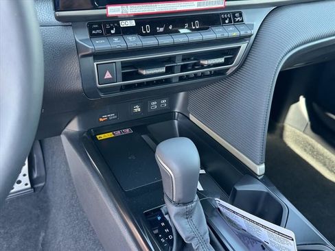 New 2026 Toyota Camry SE w/ Convenience Package FWD image 19