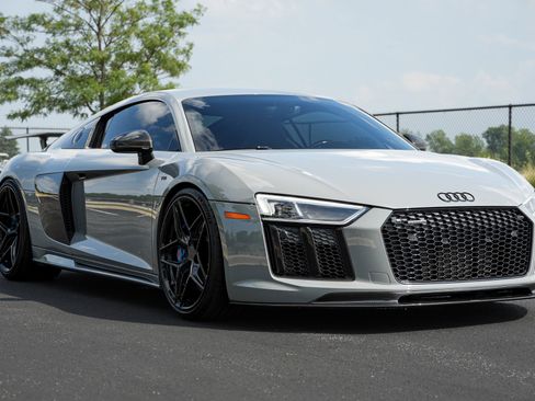 Used 2018 Audi R8 V10 plus AWD/4WD image 4
