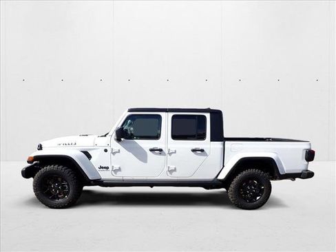 New 2025 Jeep Gladiator Willys image 2