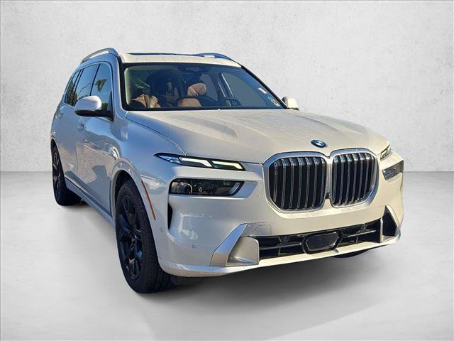 Used 2025 BMW X7 xDrive40i w/ Executive Package AWD/4WD image 3