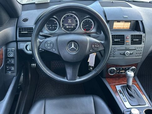 Used 2010 Mercedes-Benz C 300 Sport image 18