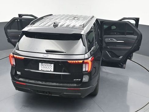 Used 2025 Ford Explorer ST-Line w/ ST-Line Street Pack AWD/4WD image 47