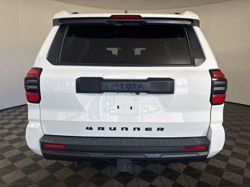 Used 2026 Toyota 4Runner SR5 AWD/4WD image 24