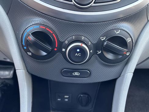 Used 2017 Hyundai Accent SE image 17