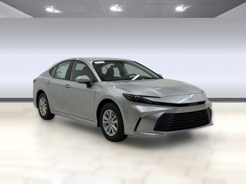 New 2026 Toyota Camry LE AWD/4WD image 6