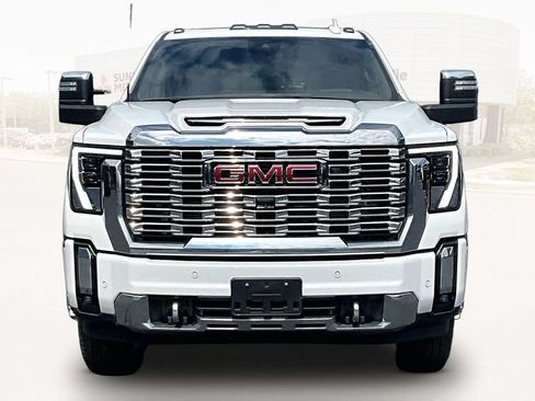 Used 2025 GMC Sierra 3500 Denali w/ Denali Reserve Package AWD/4WD image 2