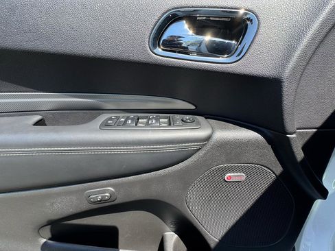 Used 2018 Dodge Durango SRT w/ Technology Group AWD/4WD image 24