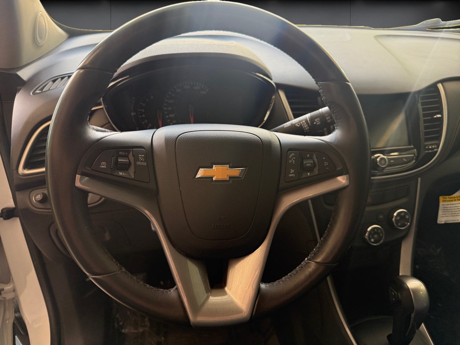 Used 2022 Chevrolet Trax LT w/ Sport Edition FWD image 23