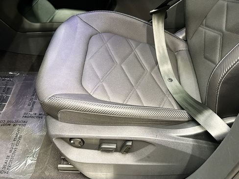 Used 2024 Volkswagen Atlas Cross Sport SE image 20