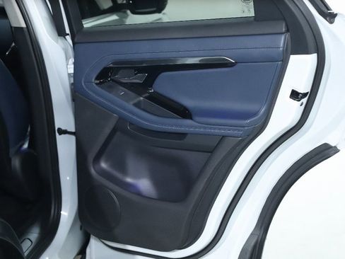 Used 2020 Land Rover Range Rover Evoque SE image 34