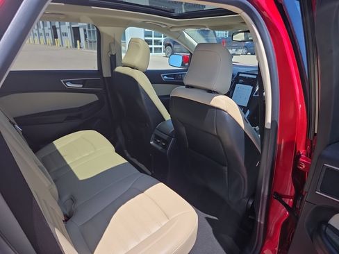 Used 2023 Ford Edge SEL w/ Convenience Package AWD/4WD image 14