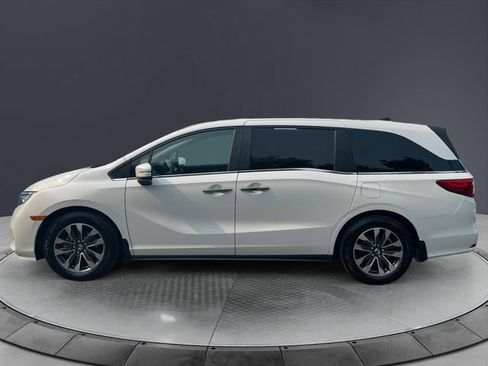 Certified 2024 Honda Odyssey EX-L image 2