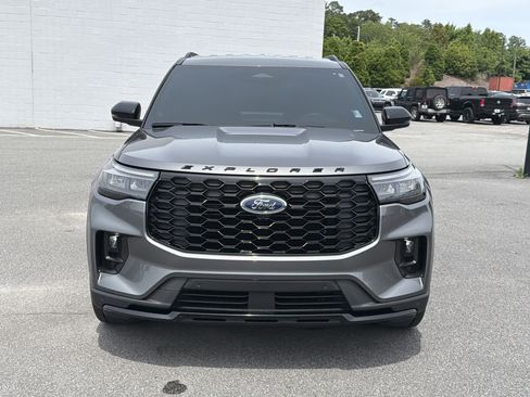 Used 2025 Ford Explorer ST-Line w/ Premium Package RWD image 2