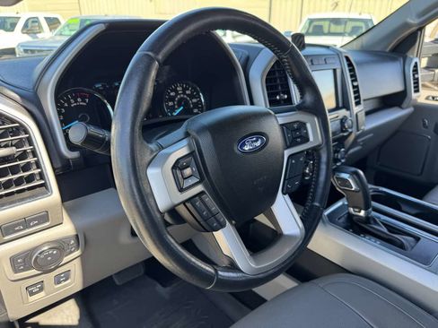 Used 2018 Ford F150 Lariat image 22