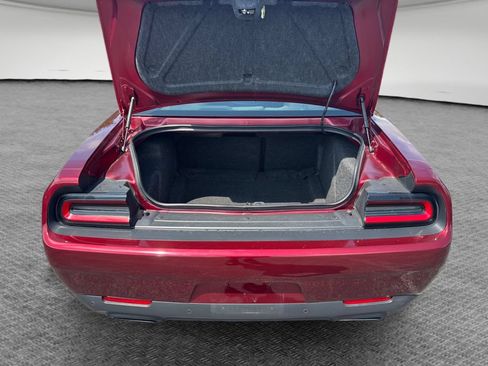 Used 2019 Dodge Challenger R/T RWD image 20