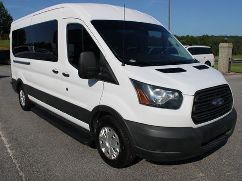 Used 2017 Ford Transit 350 XL RWD image 4