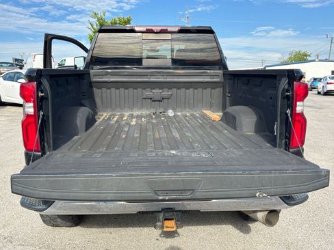 Used 2020 Chevrolet Silverado 2500 LTZ w/ LTZ Premium Package AWD/4WD image 12
