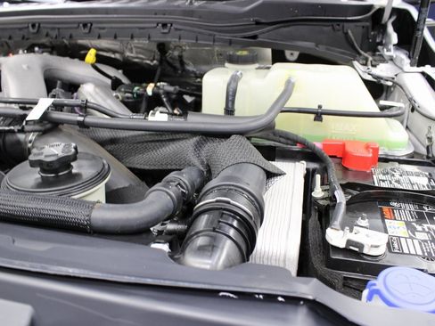 Used 2025 Ford F350 Lariat w/ Black Appearance Package image 33