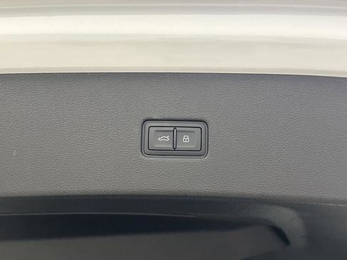 Used 2023 Audi SQ8 Prestige w/ Prestige Package image 16