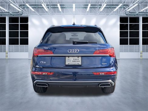 Used 2022 Audi Q5 2.0T Premium w/ Convenience Package image 5