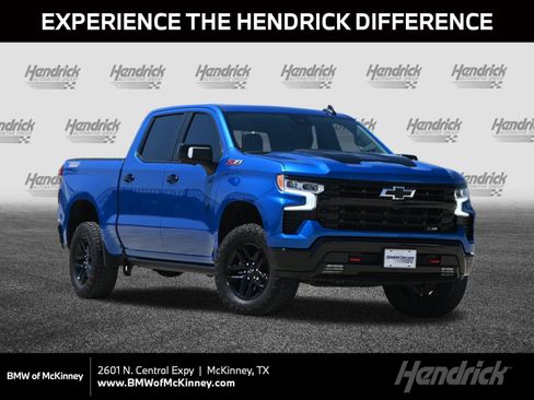 Used 2022 Chevrolet Silverado 1500 LT Trail Boss w/ LT Trail Boss Premium Package AWD/4WD image 1
