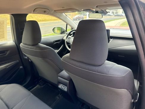 Used 2024 Toyota Corolla LE FWD image 27