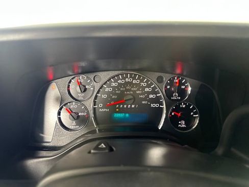 Used 2024 Chevrolet Express 2500 w/ Driver Convenience Package image 17