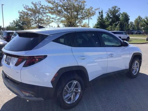 Used 2025 Hyundai Tucson SE image 5