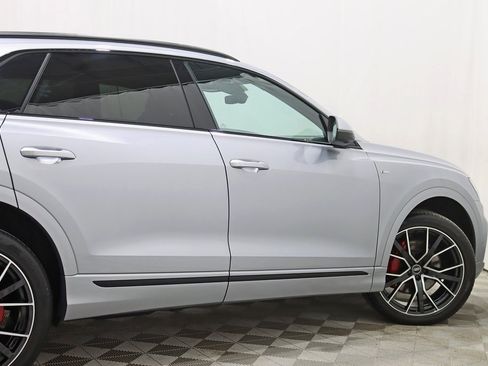 Used 2021 Audi Q8 Prestige w/ Prestige Package image 10