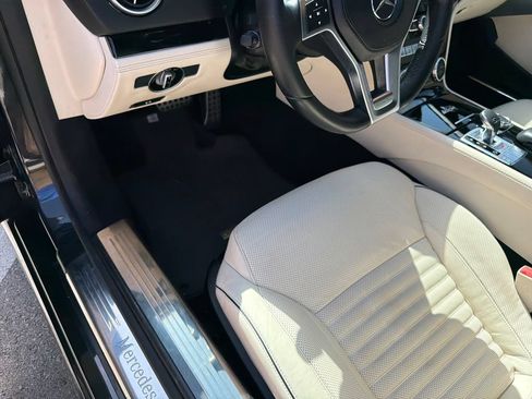 Used 2015 Mercedes-Benz SL 550 image 18