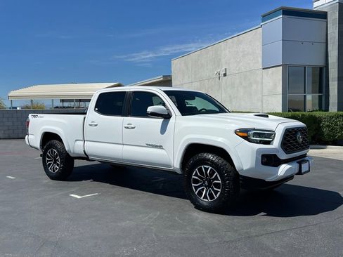 Used 2022 Toyota Tacoma TRD Sport w/ TRD Premium Sport Package image 1