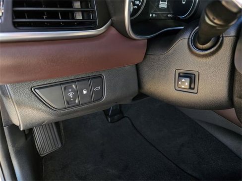 Used 2022 Genesis G70 2.0T w/ Prestige Package image 20