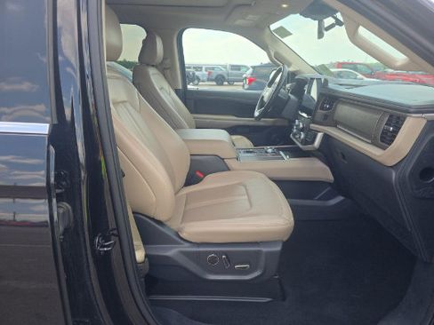 Used 2024 Ford Expedition Max Limited RWD image 9