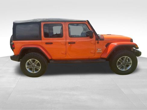 Used 2018 Jeep Wrangler Unlimited Sahara AWD/4WD image 26