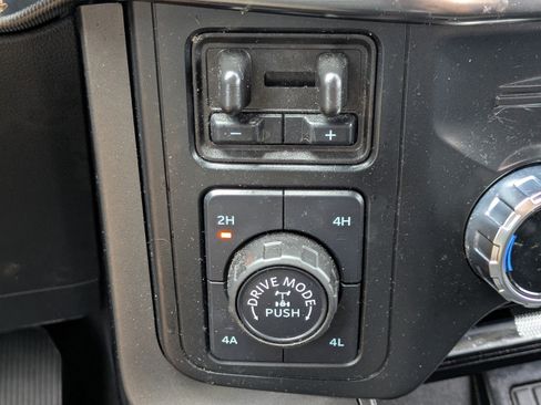 Used 2024 Ford F150 Lariat w/ Equipment Group 502A High AWD/4WD image 28