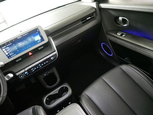 Used 2023 Hyundai Ioniq 5 SEL image 11