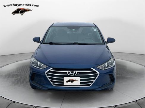 Used 2017 Hyundai Elantra SE image 8