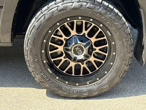 Used 2022 RAM 1500 Limited AWD/4WD image 9