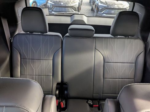 New 2026 Buick Enclave Avenir w/ Super Cruise Package image 9