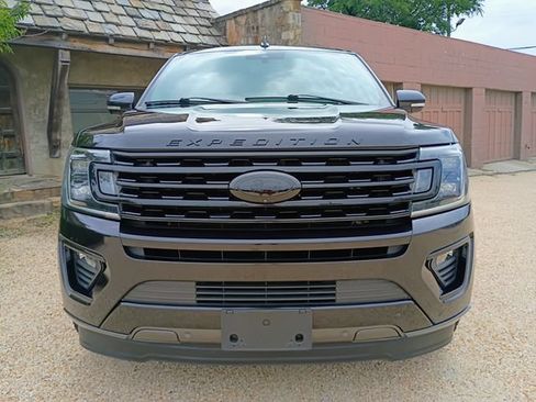 Used 2021 Ford Expedition Limited RWD image 3