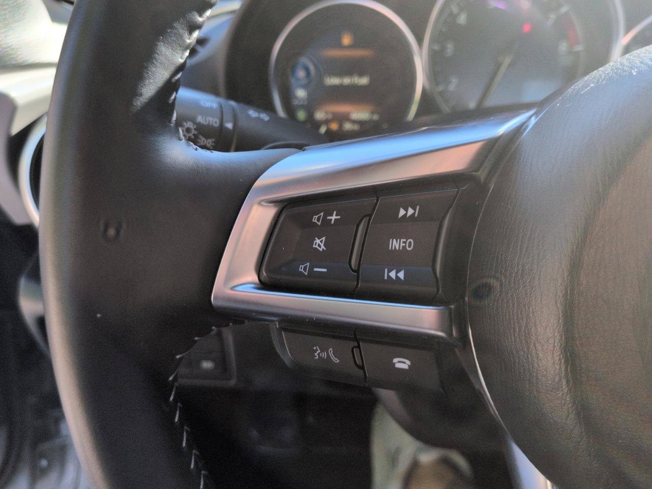 Used 2026 MAZDA MX-5 Miata RF Grand Touring RWD image 18