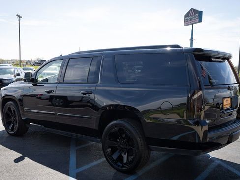 Used 2020 Cadillac Escalade ESV Platinum image 30