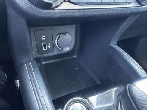 Used 2019 Nissan Kicks SV image 30