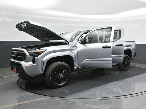 Used 2025 Toyota Tacoma SR image 49
