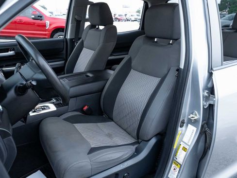 Used 2017 Toyota Tundra SR5 image 10