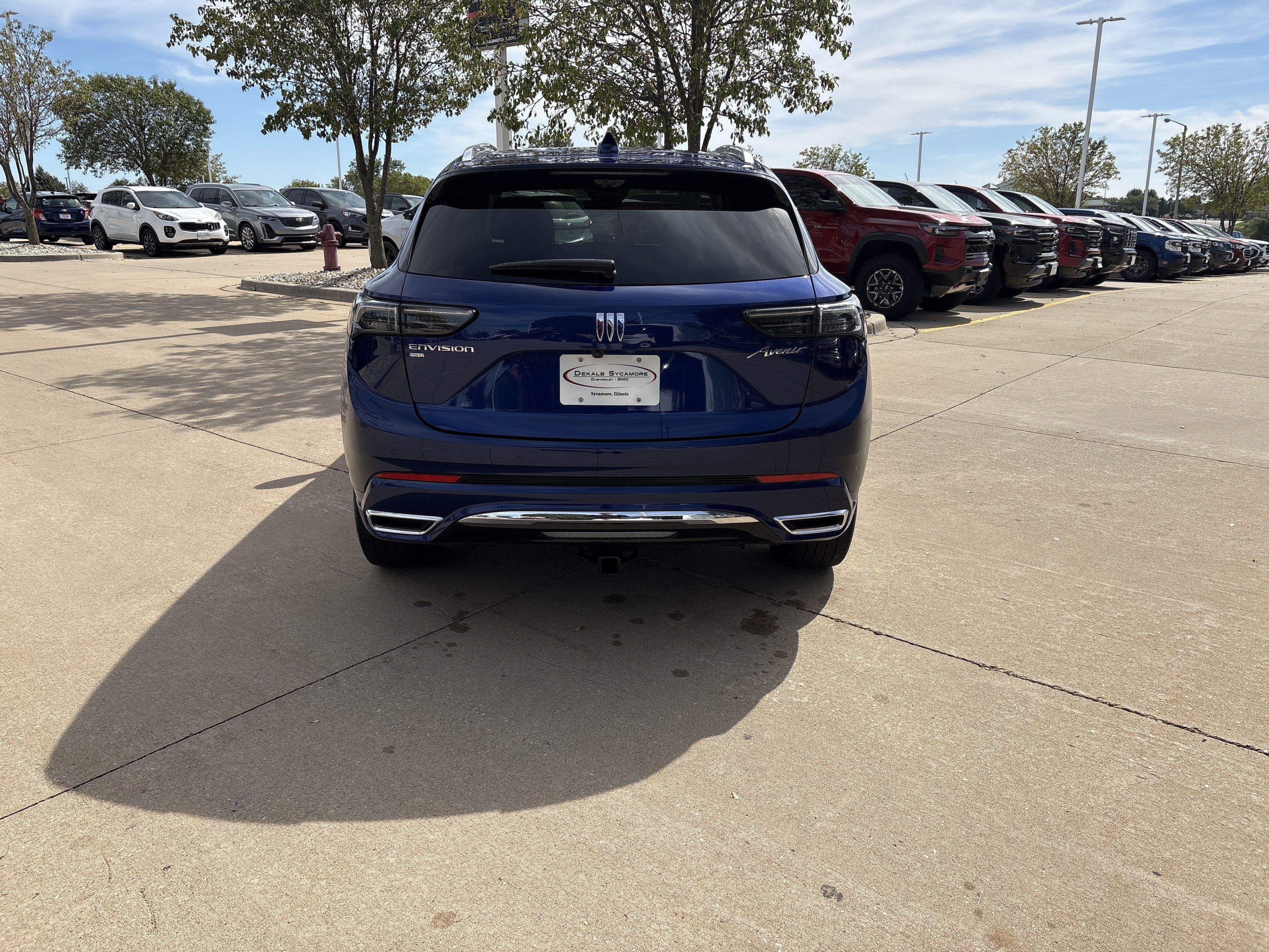 Used 2024 Buick Envision Avenir AWD/4WD image 6
