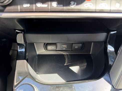 Used 2023 Kia Seltos S w/ Navigation Package image 27